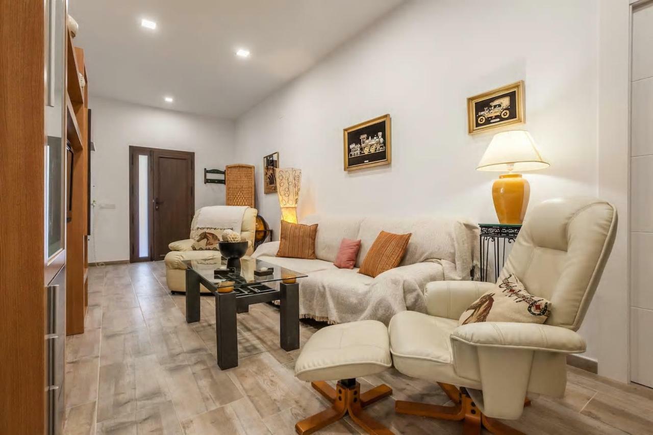 Villa Del Manzano Villanueva del Ariscal المظهر الخارجي الصورة